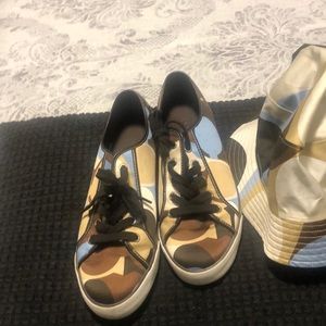 Coach store and mating hat